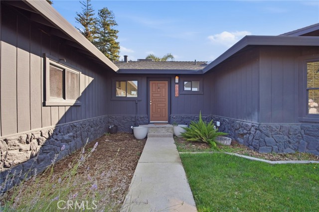 Detail Gallery Image 3 of 32 For 680 Sherri, Turlock,  CA 95382 - 3 Beds | 2 Baths