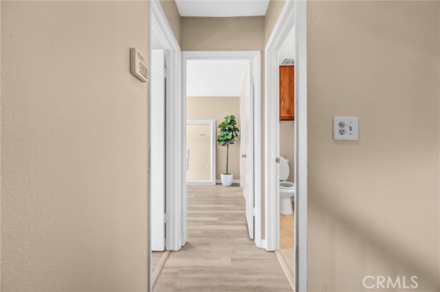 Detail Gallery Image 16 of 31 For 25402 via Jardin, Valencia,  CA 91355 - 4 Beds | 2 Baths
