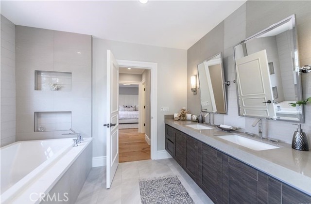 2119 Holly Avenue, Arcadia CA: https://media.crmls.org/medias/4939fdf0-9d0a-48a8-b333-8ebecc21e98a.jpg