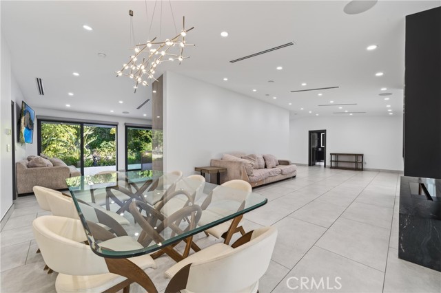 Detail Gallery Image 13 of 62 For 20431 Germain, Chatsworth,  CA 91311 - 5 Beds | 3/1 Baths