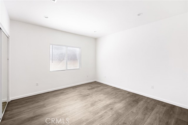 Detail Gallery Image 9 of 15 For 7044 White Oak a,  Van Nuys,  CA 91406 - 3 Beds | 2 Baths