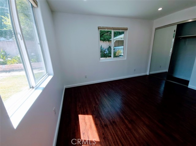 19100 Bessemer Street, Tarzana CA: https://media.crmls.org/medias/493b406a-4843-454a-8e03-abb4c4b72736.jpg