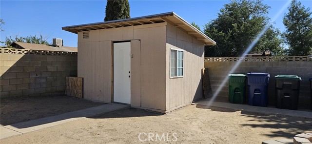 Detail Gallery Image 5 of 6 For 37222 51st St, Palmdale,  CA 93552 - 4 Beds | 2 Baths