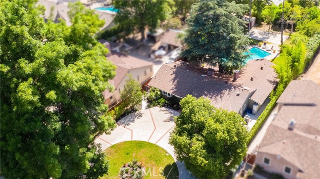 8841 White Oak Avenue, Sherwood Forest CA: https://media.crmls.org/medias/493b8a51-1e7a-46dc-bcdb-48e5ec5292ab.jpg