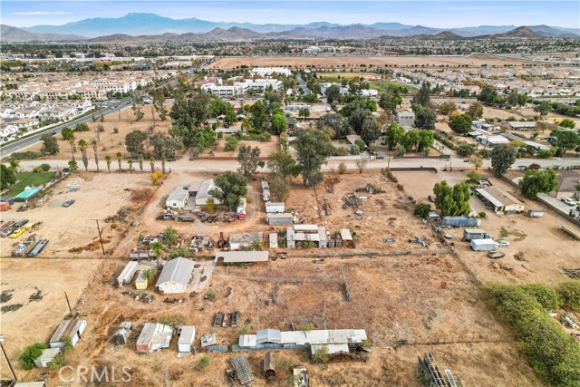 Detail Gallery Image 16 of 17 For 30581 Old Windmill Rd, Menifee,  CA 92584 - 3 Beds | 2 Baths