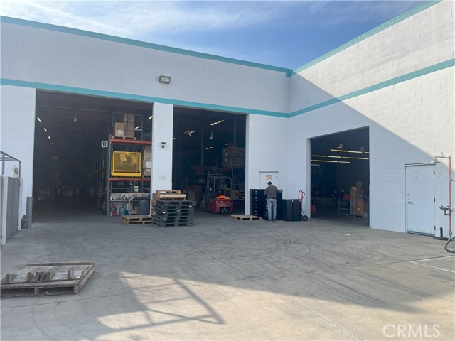 14832 Arrow, Baldwin Park, California 91706, ,Commercial Lease,For Rent,14832 Arrow,CRAR25022466