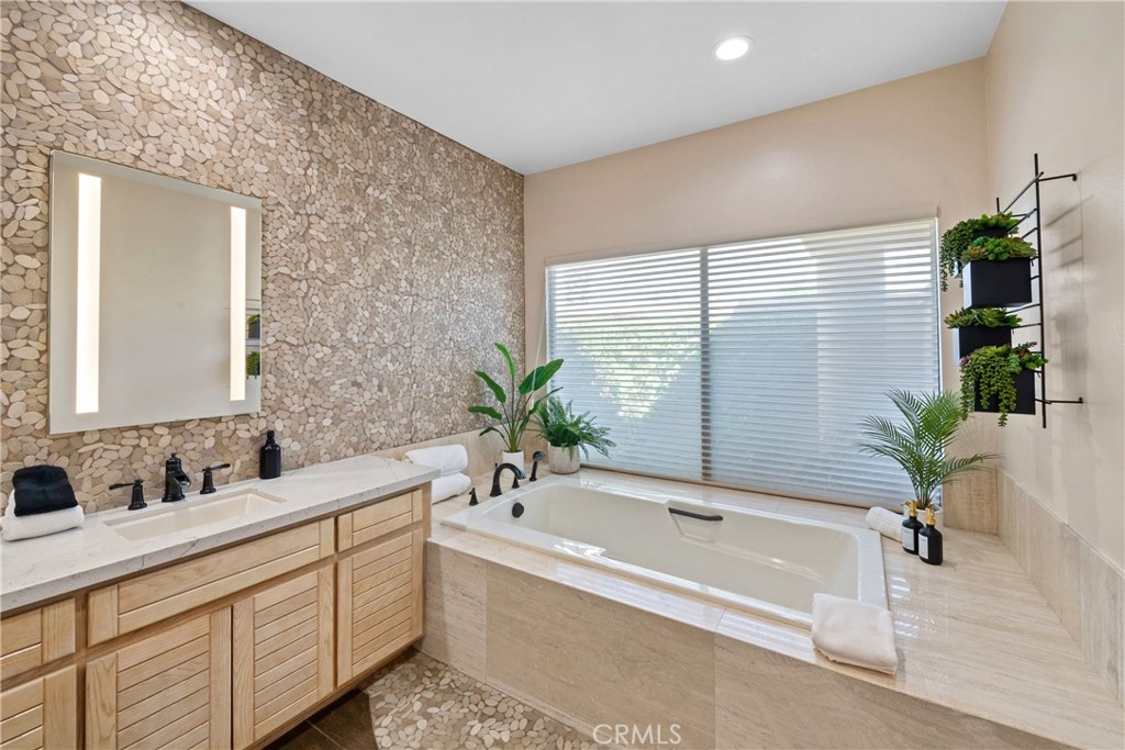 MLS #SR24196830 img 24