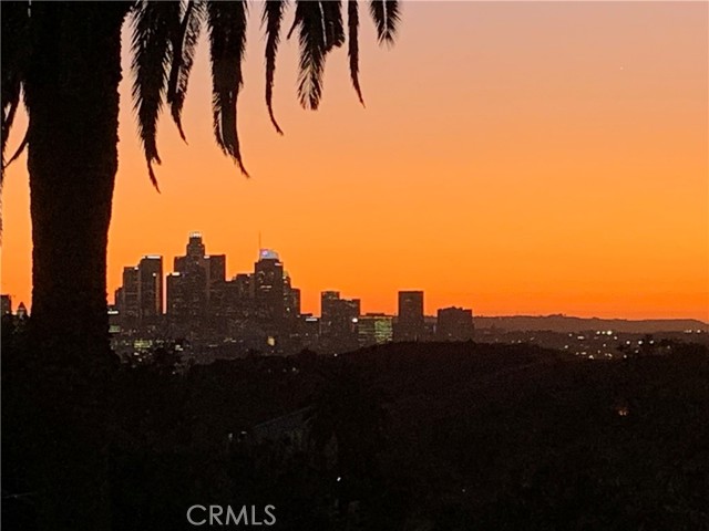 Detail Gallery Image 6 of 37 For 3320 Reynolds, Montecito Heights,  CA 90032 - 3 Beds | 2 Baths