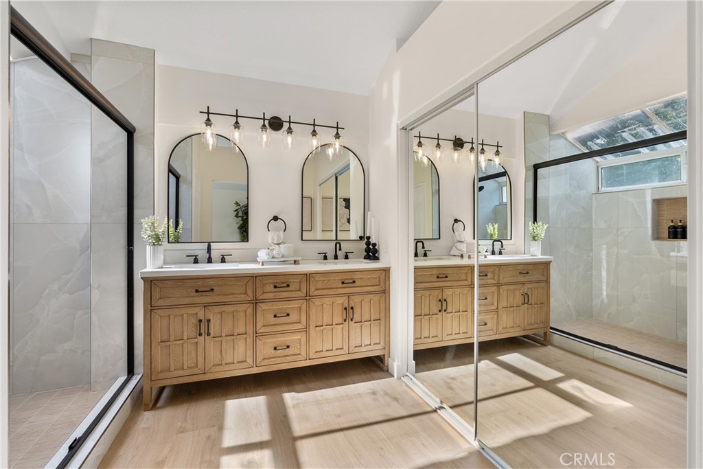 MLS #OC25233872 image #31