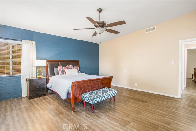 1872 Arroyo Drive, Riverside CA: https://media.crmls.org/medias/493d4385-db36-4122-812f-c7806d804216.jpg