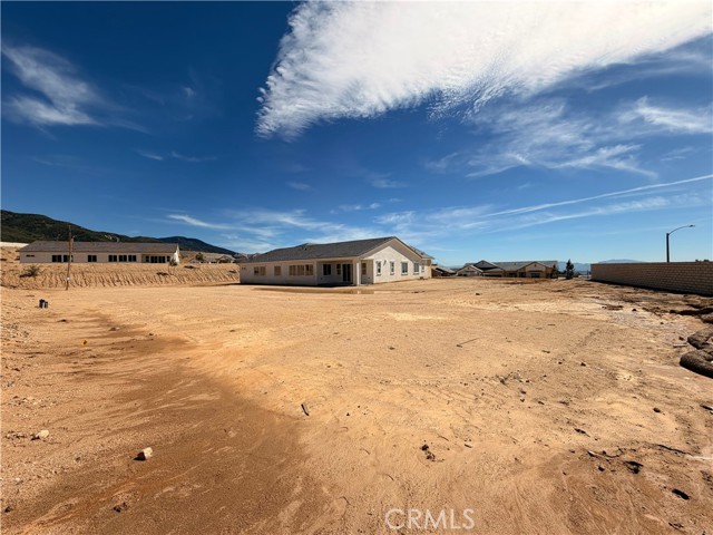 Detail Gallery Image 11 of 11 For 3590 W. Emerson Ct, San Bernardino,  CA 92407 - 5 Beds | 4/1 Baths