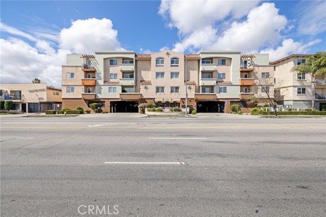 Detail Gallery Image 26 of 31 For 13951 Sherman Way #301,  Van Nuys,  CA 91405 - 2 Beds | 2 Baths