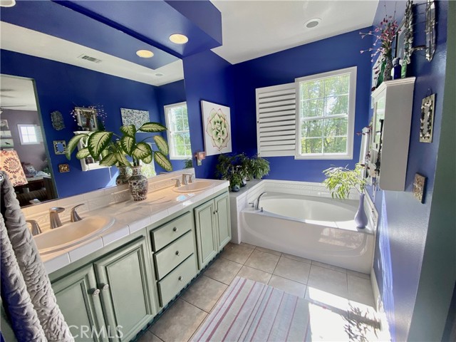 Detail Gallery Image 11 of 31 For 23420 Waterway Ln #15,  Valencia,  CA 91355 - 3 Beds | 2/1 Baths