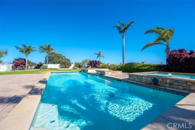 1685 Scenic View Way, Nipomo CA: https://media.crmls.org/medias/493db545-3573-42d9-8240-afd60797ff84.jpg