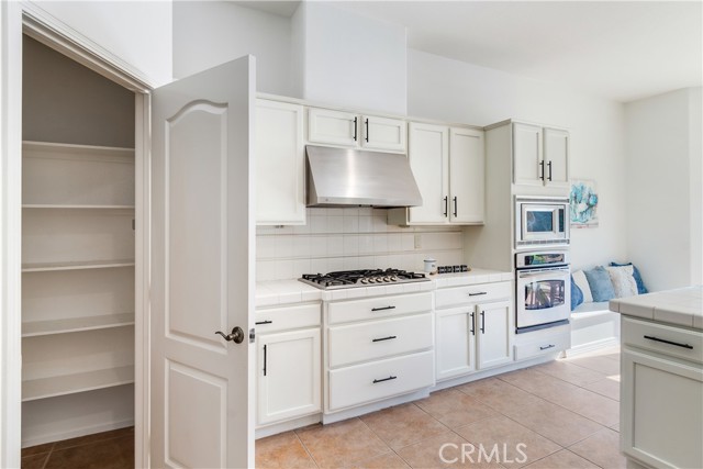 38932 Cherry Point Lane, Murrieta CA: https://media.crmls.org/medias/493e53b9-8c05-46de-9365-2ffce2d7b74e.jpg