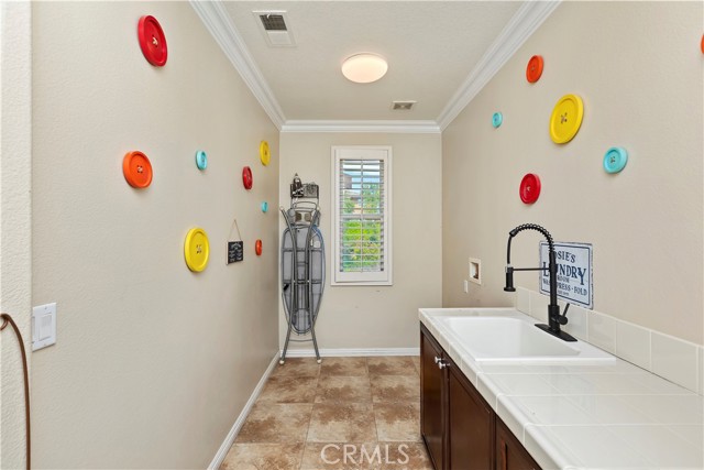 Detail Gallery Image 30 of 65 For 15835 Skyridge Dr, Riverside,  CA 92503 - 5 Beds | 4/1 Baths