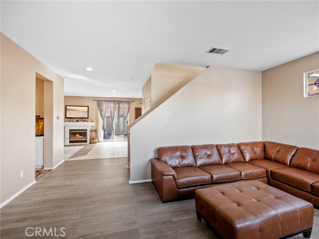 Detail Gallery Image 8 of 35 For 15647 Choctaw Ct, Victorville,  CA 92395 - 3 Beds | 2/1 Baths