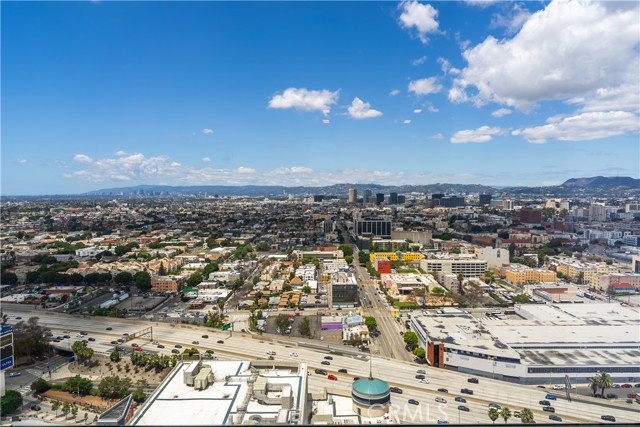 Detail Gallery Image 2 of 27 For 900 W Olympic Bld 30h,  Los Angeles,  CA 90015 - 2 Beds | 3 Baths