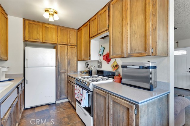 Detail Gallery Image 12 of 25 For 11121 Oakwood, Hesperia,  CA 92345 - 2 Beds | 1 Baths