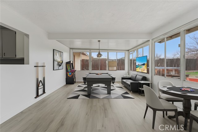 Detail Gallery Image 9 of 41 For 10312 Hawthorne Ave, Hesperia,  CA 92345 - 3 Beds | 3 Baths