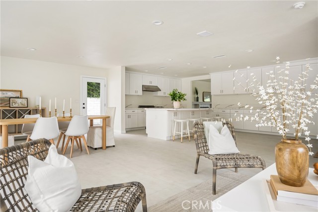 19201 Barrett Lane, North Tustin CA: https://media.crmls.org/medias/4944622d-2dd3-44b2-bafb-e4f2e3686b48.jpg