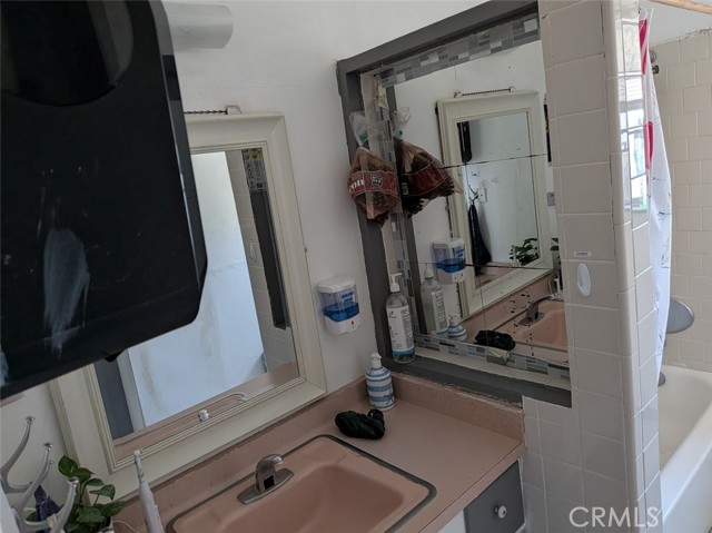 Detail Gallery Image 6 of 8 For 13702 Cork, Garden Grove,  CA 92844 - 4 Beds | 2 Baths