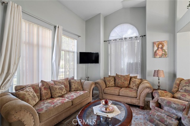 Detail Gallery Image 5 of 30 For 12650 Cobalt, Victorville,  CA 92392 - 3 Beds | 2/1 Baths