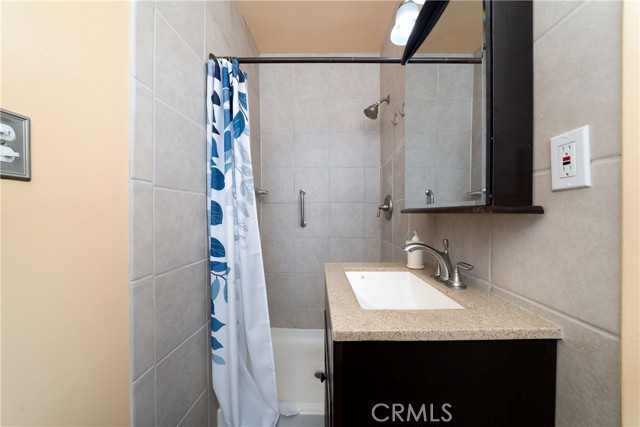 1626 Grove Place, Fullerton CA: https://media.crmls.org/medias/494599d0-6b69-4d23-9f99-043c0591c649.jpg