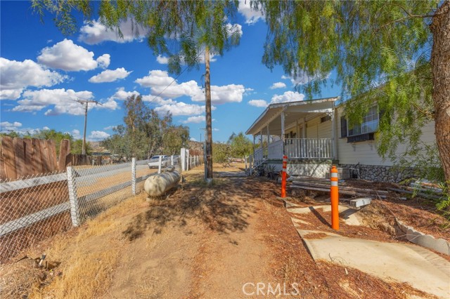 45479 Sheeps Foot Road, Aguanga CA: https://media.crmls.org/medias/49462acc-fa81-4879-982b-ae69f10e44ef.jpg