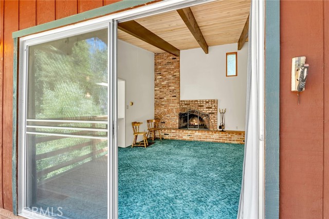 25405 Point Of Rocks Drive, Idyllwild CA: https://media.crmls.org/medias/49465ff5-a048-4f3d-9281-bac798e4028f.jpg