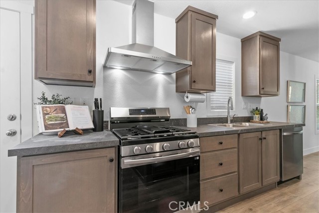 Detail Gallery Image 12 of 40 For 32100 Sweetwater, Homeland,  CA 92548 - 3 Beds | 2 Baths