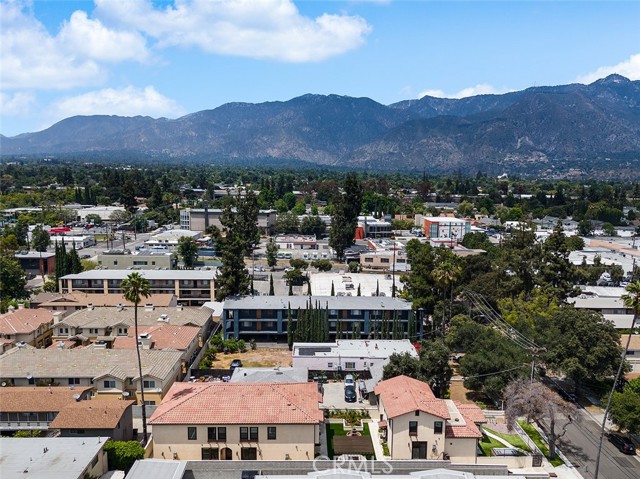 Detail Gallery Image 5 of 23 For 81 N Grand Oaks Ave #102,  Pasadena,  CA 91107 - 2 Beds | 2 Baths