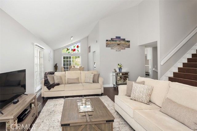 Detail Gallery Image 5 of 47 For 21532 Camino Papal, Lake Forest,  CA 92630 - 5 Beds | 3/1 Baths