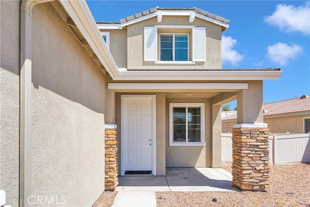 Detail Gallery Image 4 of 38 For 16683 Desert Star St, Victorville,  CA 92394 - 4 Beds | 2/1 Baths