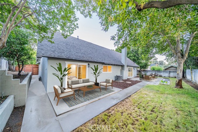 Detail Gallery Image 13 of 16 For 733 S Grove St, Redlands,  CA 92374 - 4 Beds | 2 Baths