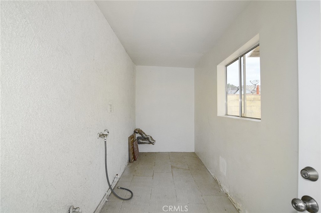 https://media.crmls.org/medias/49475caa-1295-402d-8485-91b3db958824.jpg?preset=X-Large
