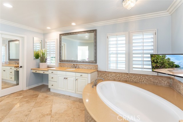 2600 Canto Rompeolas, San Clemente CA: https://media.crmls.org/medias/494779af-25a2-4aa5-a22b-5d945794ce11.jpg