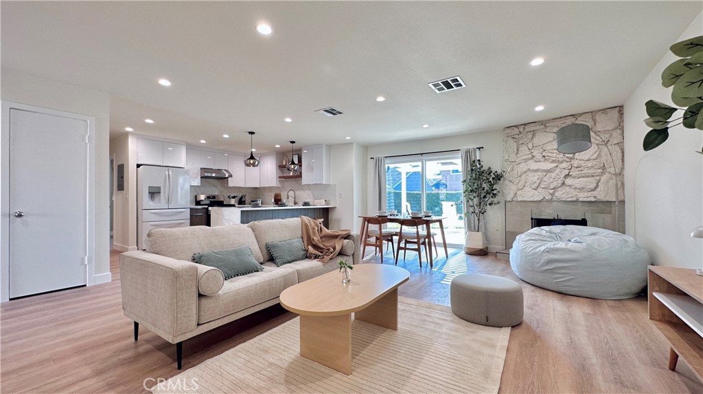 8892 Gleneagles Circle, Westminster, CA 92683