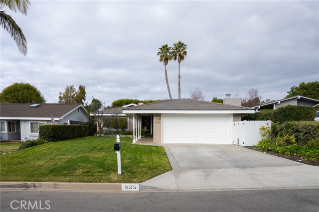 825 Tyburn Road, Palos Verdes Estates CA: https://media.crmls.org/medias/4948d507-36f0-4c44-adb8-9376075abf1d.jpg