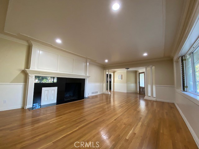 https://media.crmls.org/medias/49499365-9011-4679-a4a8-2f2266db0684.jpg?preset=X-Large
