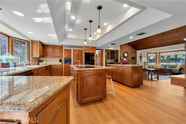 Detail Gallery Image 10 of 59 For 15883 Condor Ridge, Canyon Country,  CA 91387 - 5 Beds | 3/1 Baths