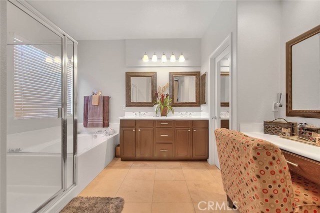8758 Aspen Court, Riverside CA: https://media.crmls.org/medias/494a2d2d-620c-4bbb-8e5e-34df2d733867.jpg