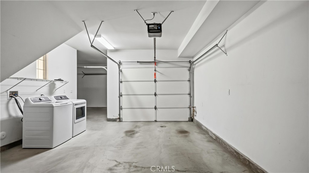 https://media.crmls.org/medias/494ad238-708e-439d-991b-132b48cd49c3.jpg?preset=X-Large