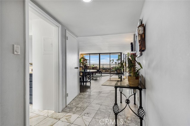 Detail Gallery Image 11 of 54 For 4337 Marina City Dr. #1041,  Marina Del Rey,  CA 90292 - 2 Beds | 2 Baths