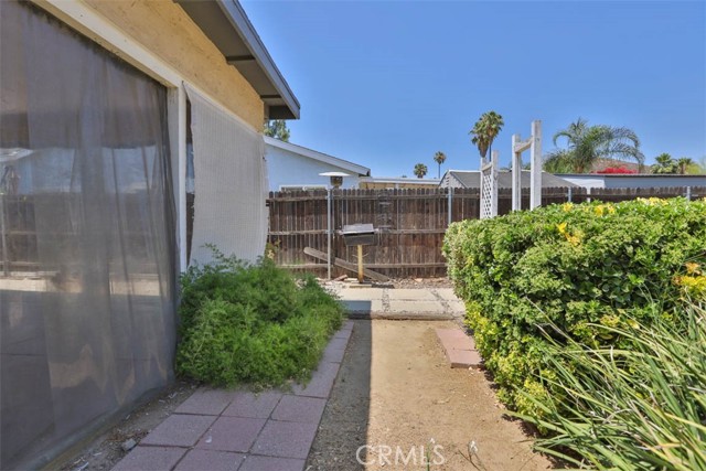 134 N Woodlake Street, Lake Elsinore CA: https://media.crmls.org/medias/494b6065-36d5-4c20-b967-8aeec509faa5.jpg