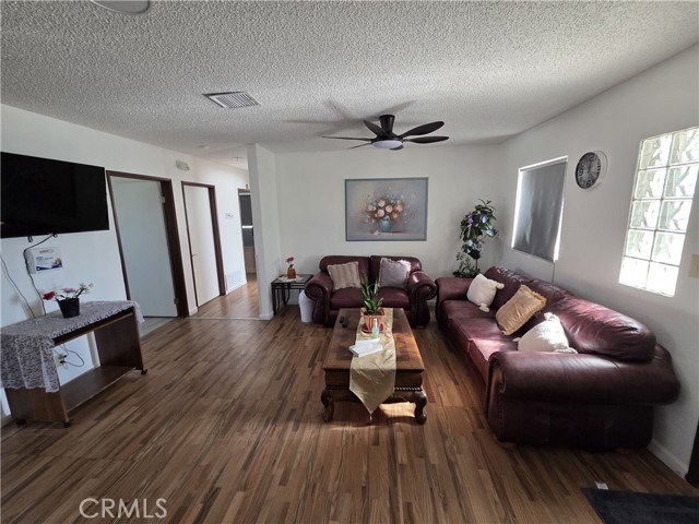 Detail Gallery Image 4 of 24 For 377 E Main, San Jacinto,  CA 92583 - 27 Beds | 4/2 Baths