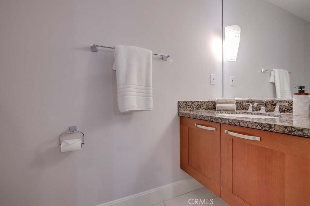 https://media.crmls.org/medias/494f120c-8ce2-45c8-b810-8a045875fecd.jpg?preset=X-Large