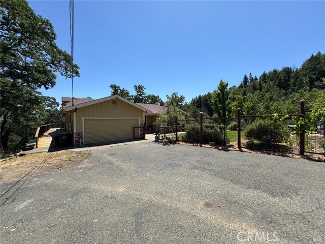 1321 Oak Knoll Road, Ukiah CA: https://media.crmls.org/medias/494f196f-d13f-4bd7-b9c2-f0e3dd305e1b.jpg