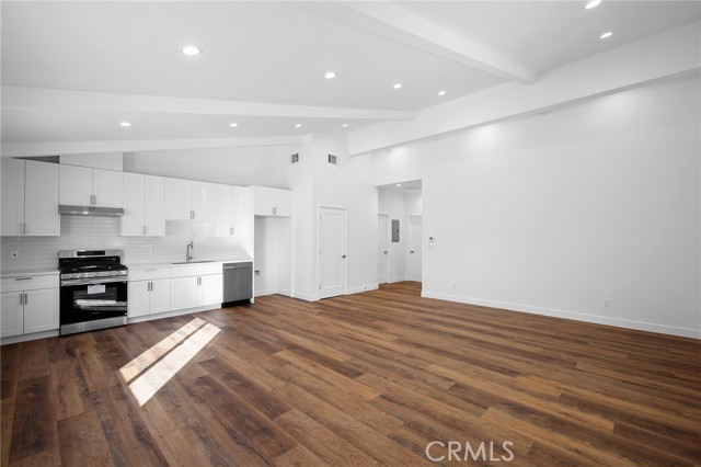 Detail Gallery Image 7 of 19 For 13012 Hartland, North Hollywood,  CA 91605 - 2 Beds | 1 Baths