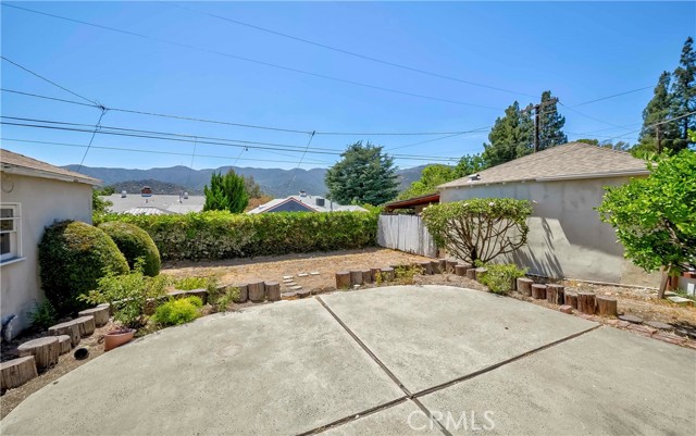 Detail Gallery Image 34 of 52 For 2944 Mayfield Ave, La Crescenta,  CA 91214 - 3 Beds | 2 Baths